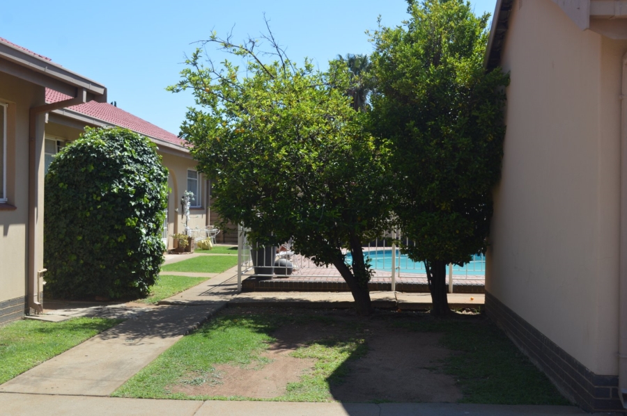 2 Bedroom Property for Sale in Flimieda North West